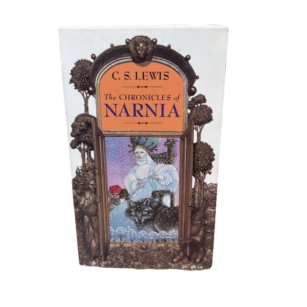 Vtg CHRONICLES of NARNIA by C.S. Lewis Paperback 7 Book Box Set 1994 EUC